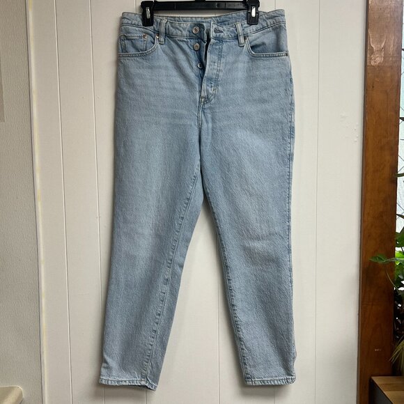 H&M &Denim Light Wash Ultra High Waist Mom Jeans US Size 10 - Picture 1 of 9